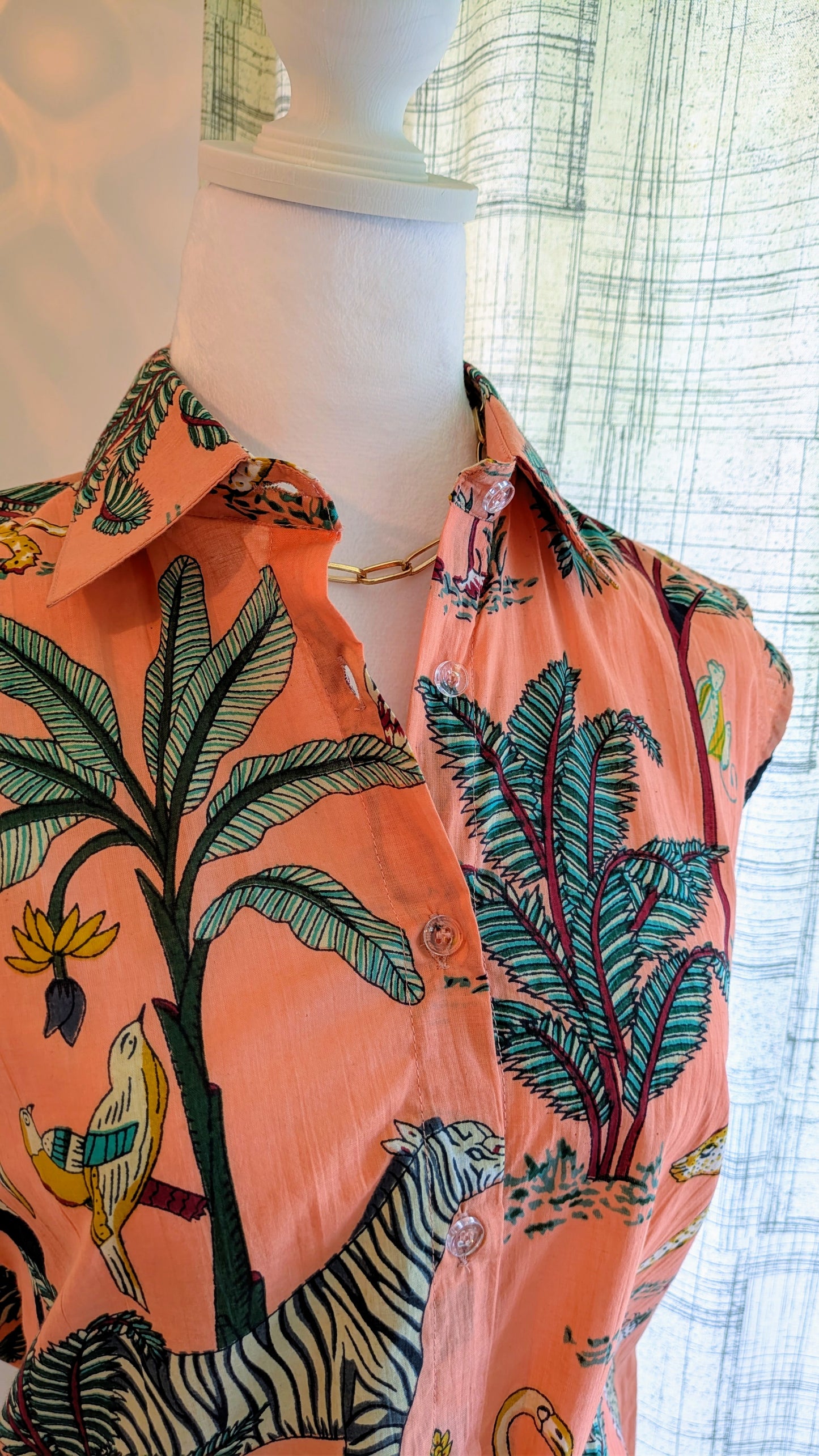Sleeveless Collared Shirt