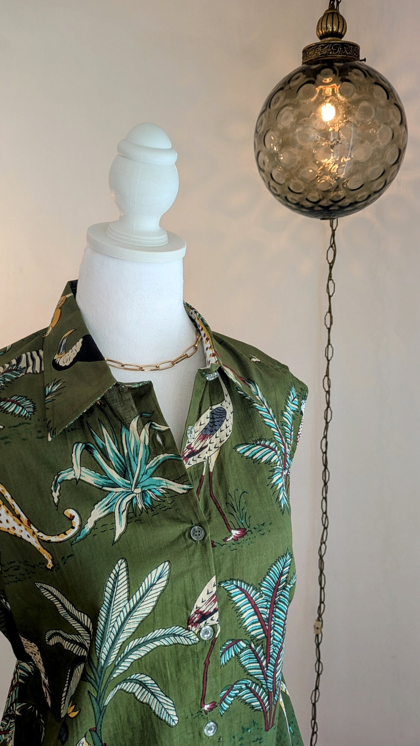 Sleeveless Collared Shirt